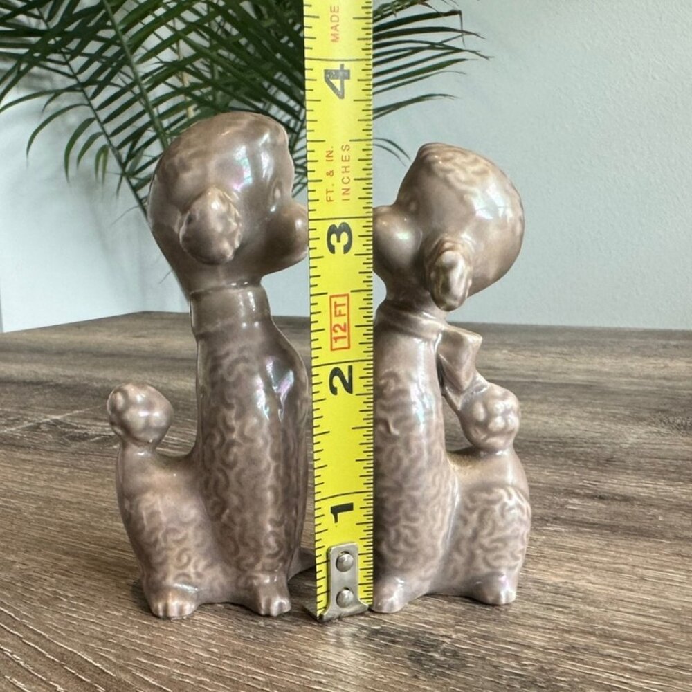 Set of 2 Vintage Ceramic Collectable Poodle Dogs. - Picture 4 of 5